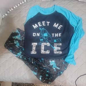Meet me on the Ice Pajamas for Boys size L